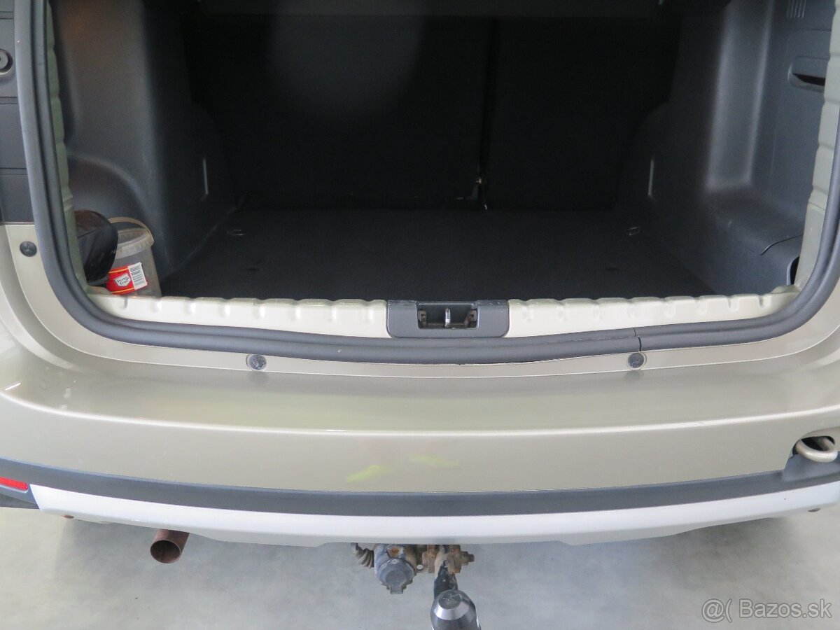 Dacia Duster 1.616V,kůže,klima,tažné,1.majitel - 17