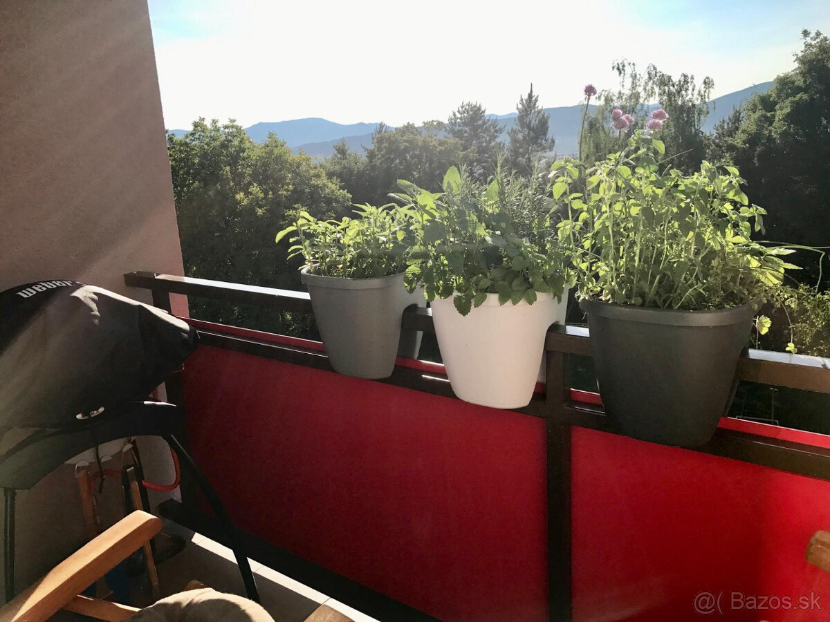 4i zariadený byt s balkónom na predaj, ul. Nováckeho - 17