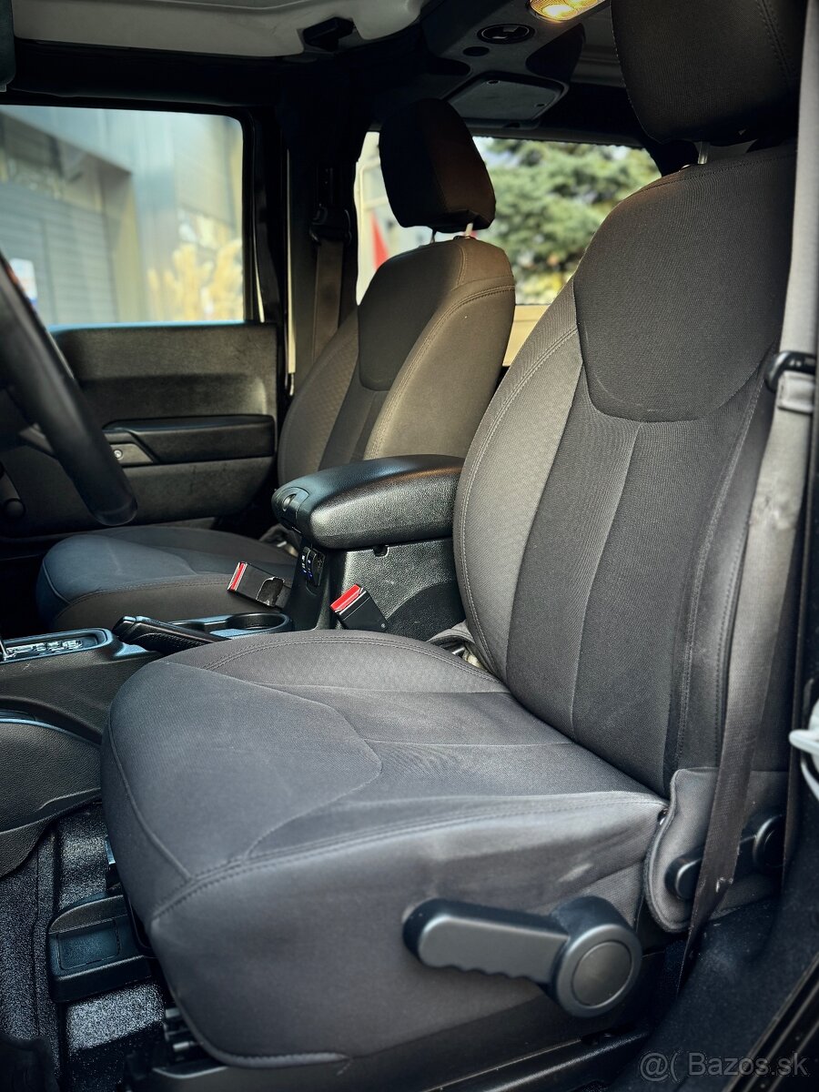 JEEP WRANGLER JK 3.6 V6 HARDTOP - 17