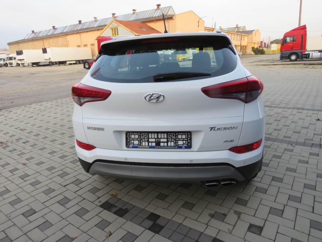 HYUNDAI TUCSON 2.0 CRDI 4WD AUTOMAT DIESEL - 17
