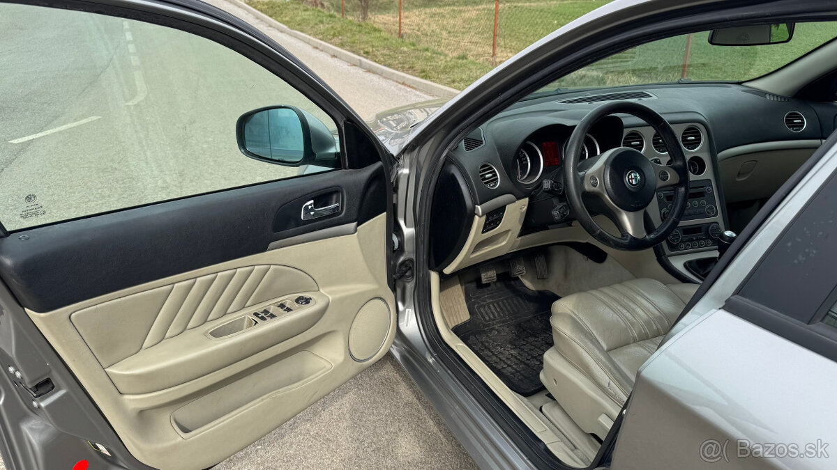 Alfa Romeo 159 1.9 JTD Medium - 17