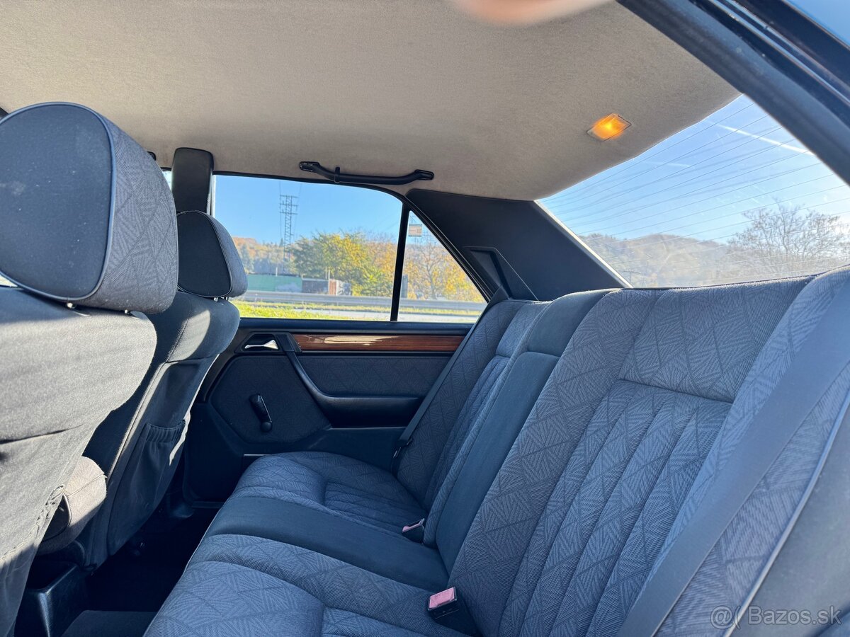 Mercedes w124 E trieda - 17