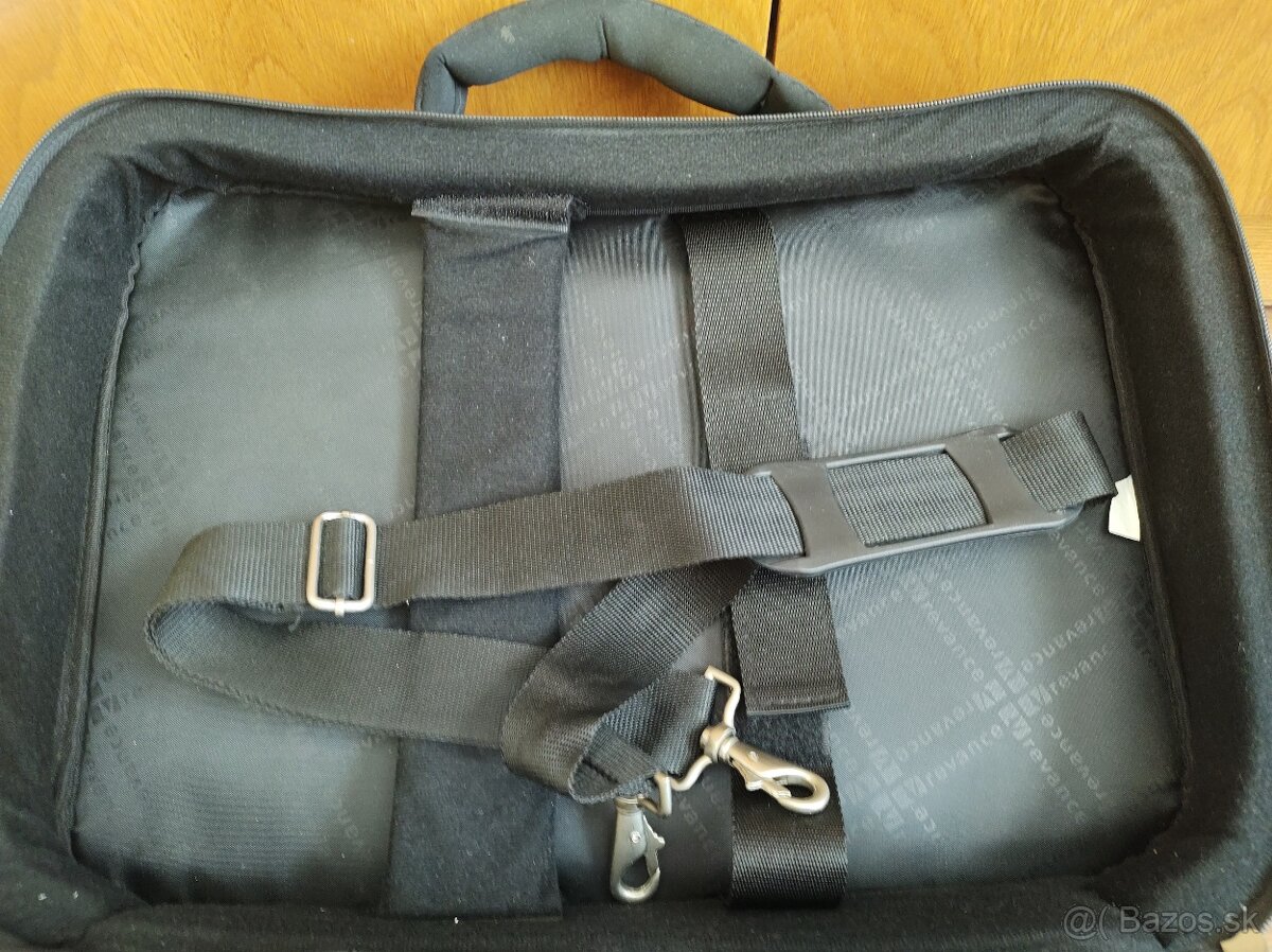 {22} Tašky na notebook - 17