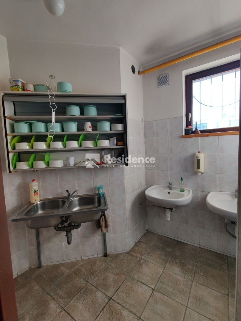 Multifunkčný objekt na podnikanie na predaj – Liptovský Miku - 17