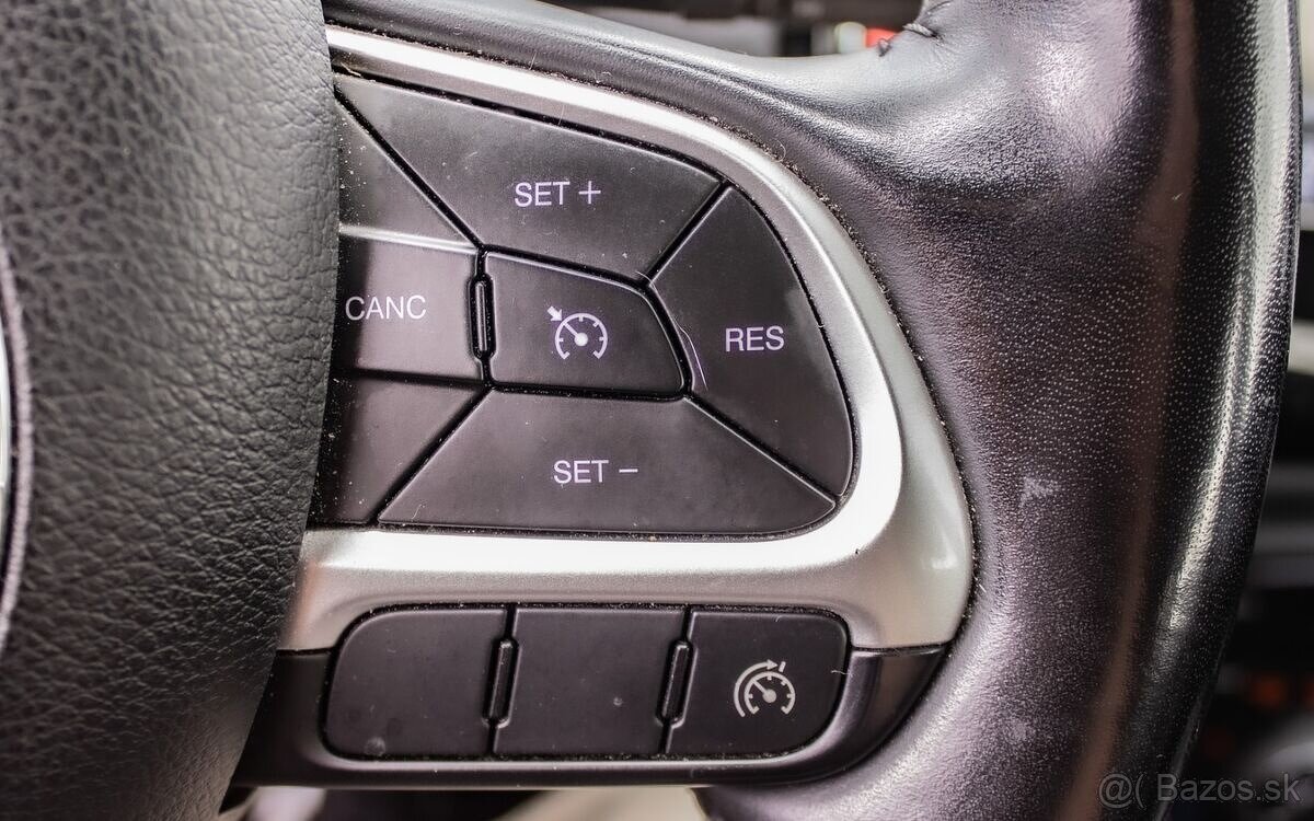 Jeep Compass 1.3 TURBO Limited - 17