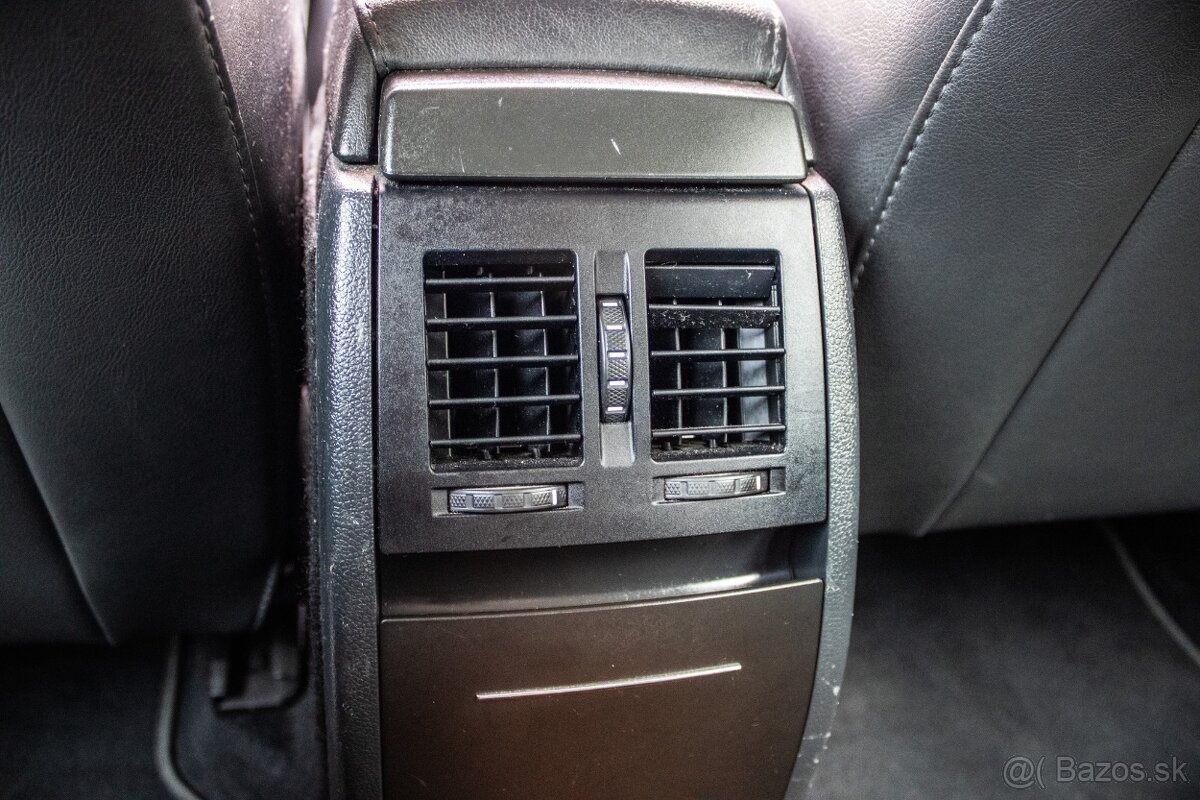 Škoda Octavia Combi 2.0FSI 4x4 Scout - 17