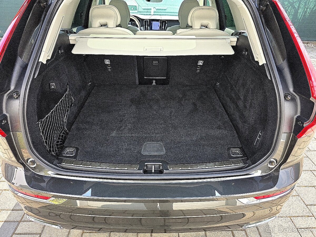 Volvo XC60 T8 Twin Engine Inscription eAWD A/T - 17