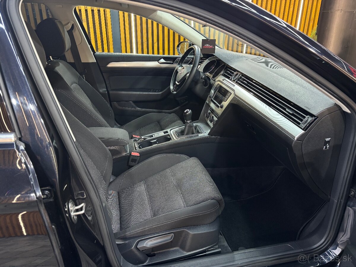 Volkswagen Passat Variant 2.0 TDI BMT Comfortline - 17
