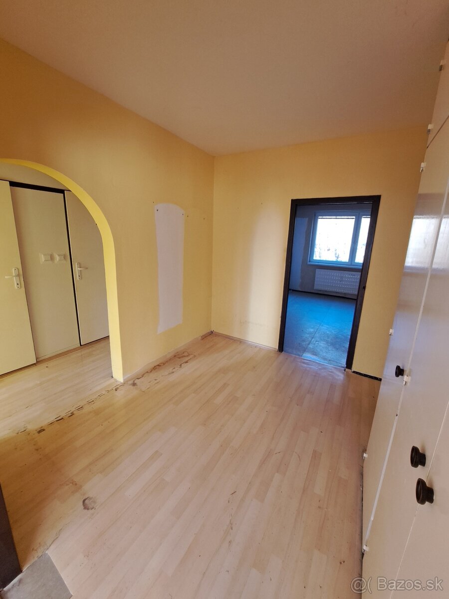 3-izb. byt s loggiou na ul. Jula Horvátha - 17