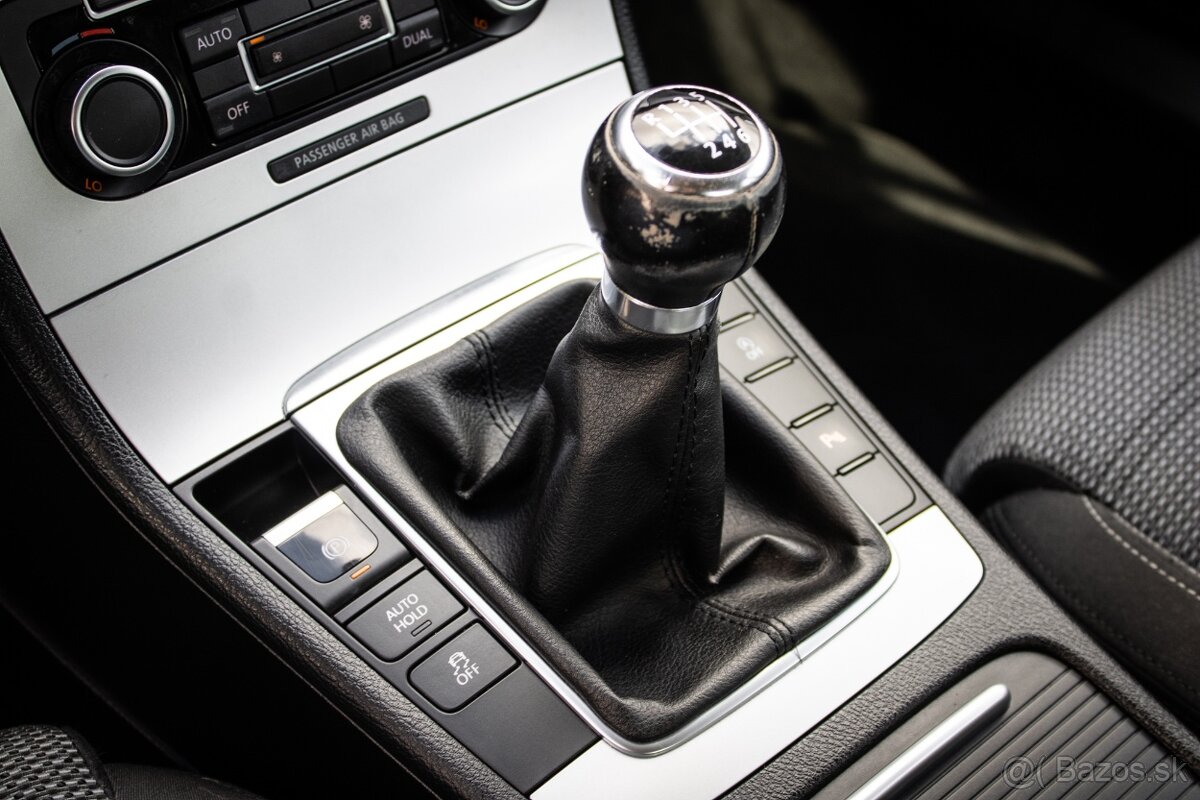 Volkswagen Passat CC 2.0 TDI BlueMotion - 17