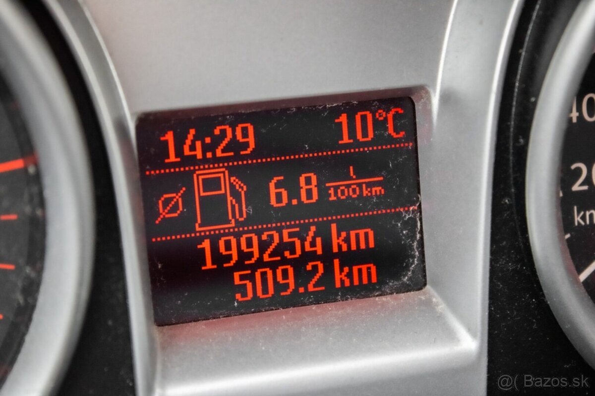 Ford Kuga 2.0 TDCi, 103kW, 4x4, M6 - 17