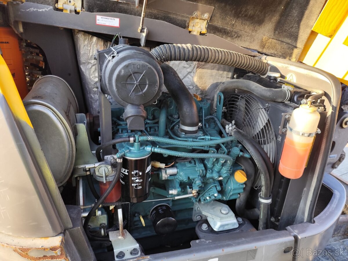 Báger Volvo, 5000kg, 3x lyžica. - 17