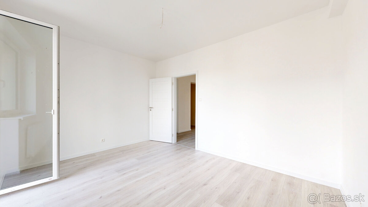 Priestranný 3-izbový byt v projekte Polianky B136 - 17