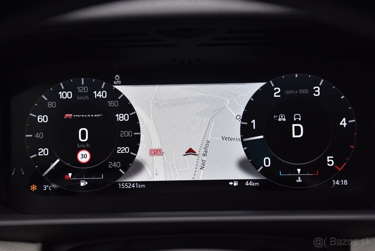 Land Rover Discovery D300 R_DYNAMIC HSE 7_MIESTNE SR 2021 - 17