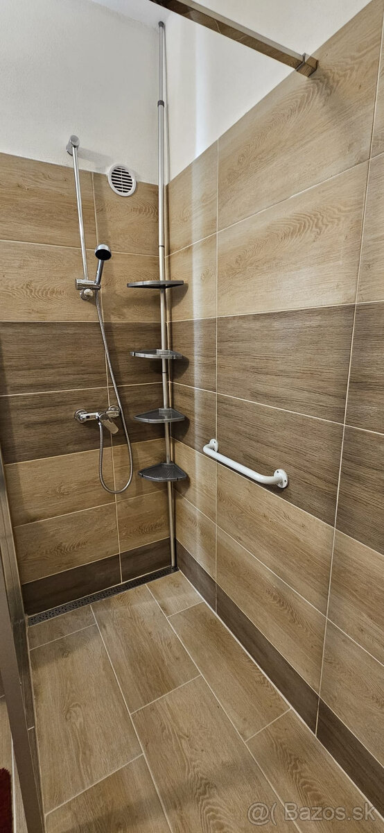 Byt 2+1 s loggiou na sídlisku Západ II, Smižany, okres SNV - 17