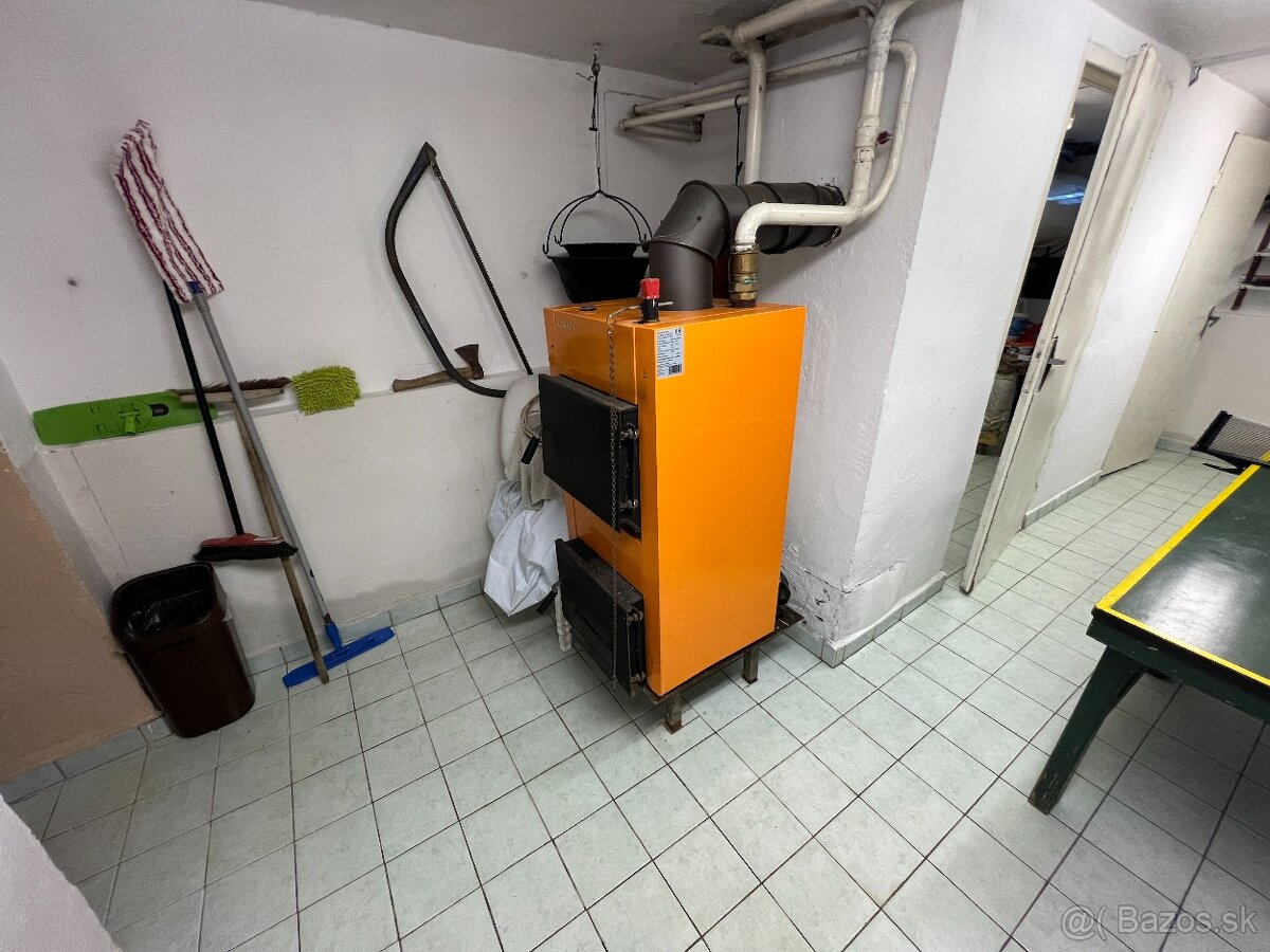 MUROVANÁ REKREAČNÁ CHATA SO ZARIADENÍM V BLÍZKOSTI ČÁRDY - 17