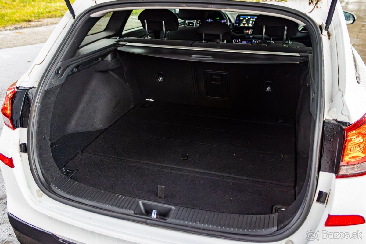 Hyundai i30 CW 1.4i 73kW / TOP STAV / 1. Majiteľ / - 17