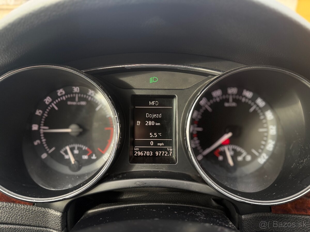 Škoda Superb 2.0 TDI 103kW Elegance 2009 - 17