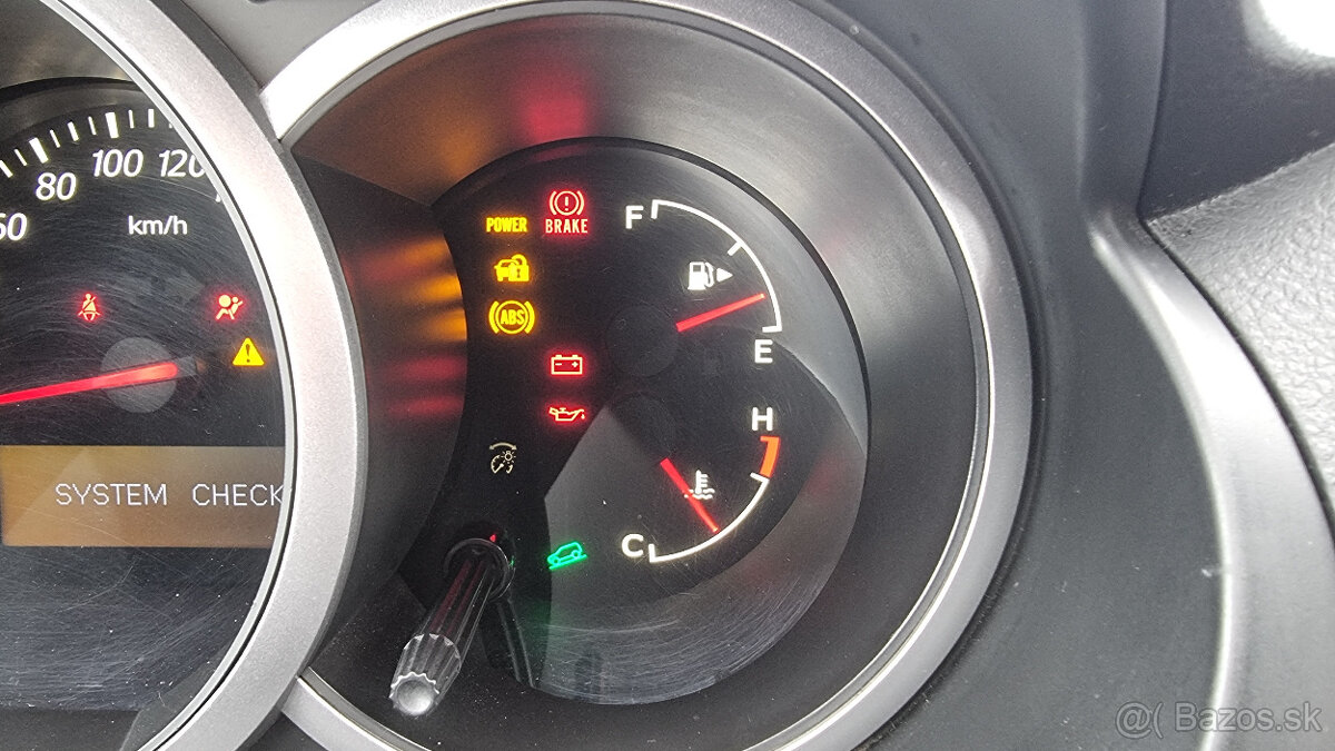 Suzuki Grand Vitara 3.2 V6 4x4 - 17