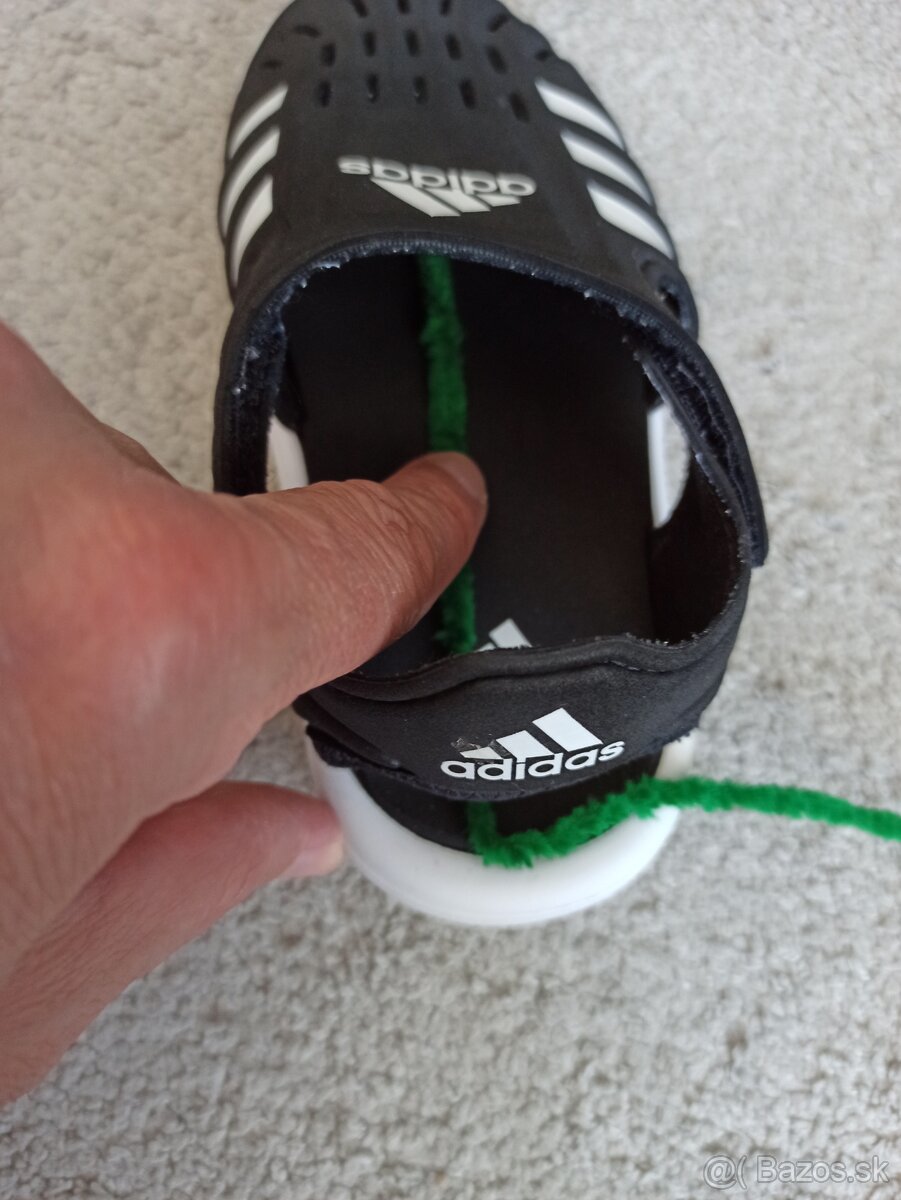 Sandálky Adidas veľ 28 - 17