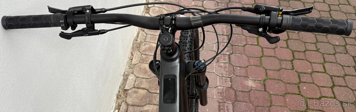 Celoodpruženy elektrobicykel Trek Fuel EXe Alloy 5 - 17