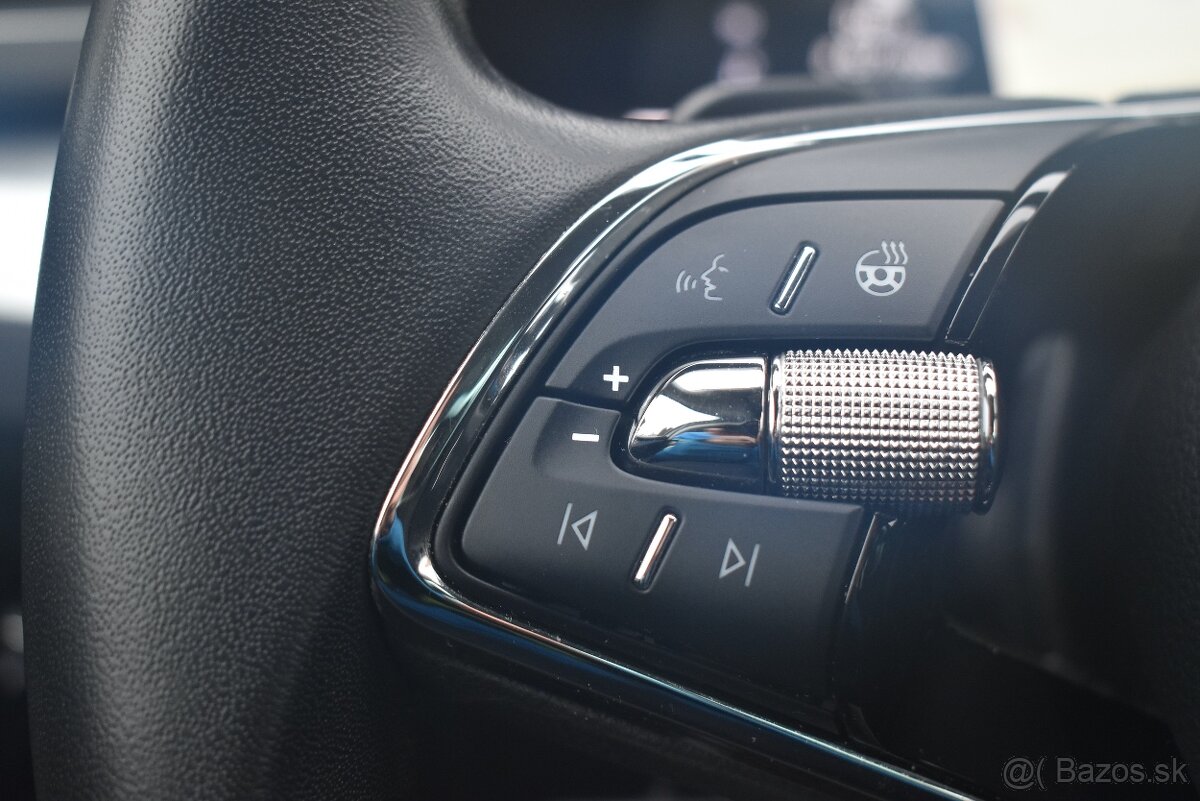 ŠKODA SUPERB 2.0 TDI COMBI DSG//ACC/LANE/LED/VIRTUAL - 17