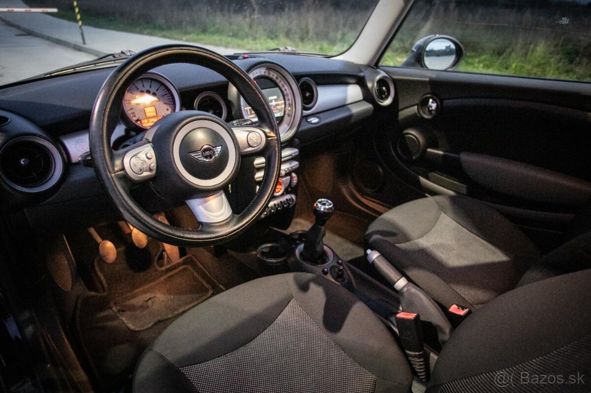 MINI Cooper R56 88kW 2009 - 17