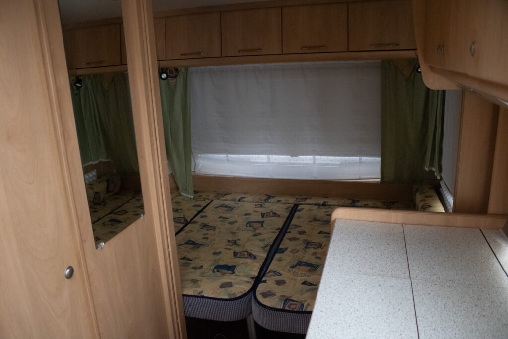 Burstner obytný príves - 17