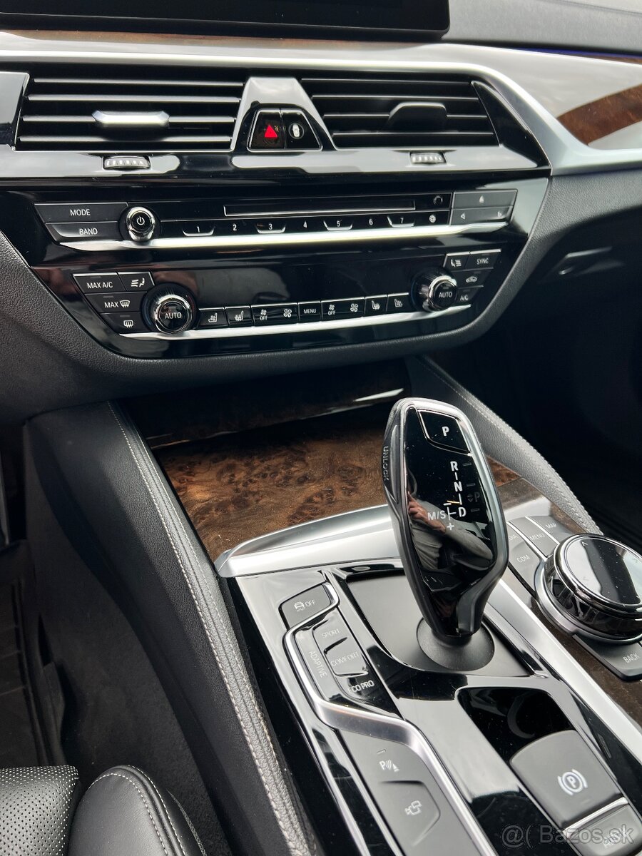 2018 BMW M550i Xdrive G30 - 17