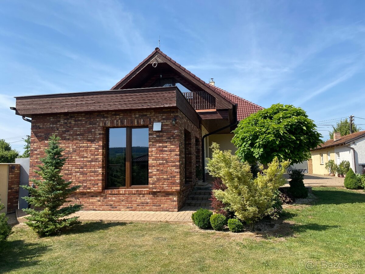 Na predaj štýlový dom s wellnessom v centre Pozby. - 17