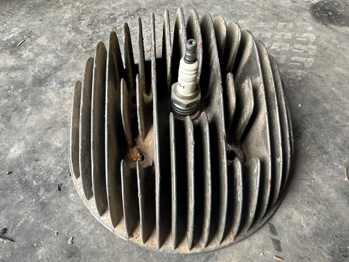 Predám DIELY motora ČZ 250/455 - 17