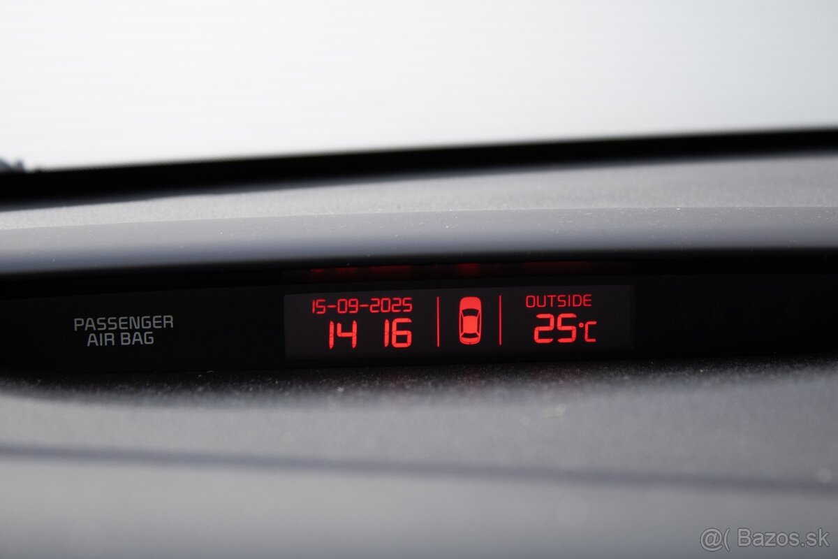 Kia Ceed 1.4GDi 74kw 2016 MT/6 - 17