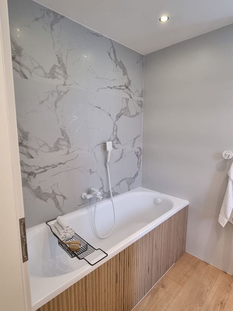 PRENÁJOM – EXKLUZÍVNY, NADŠTANDARDNÝ 2-IZBOVÝ BYT (71 m²) V - 17