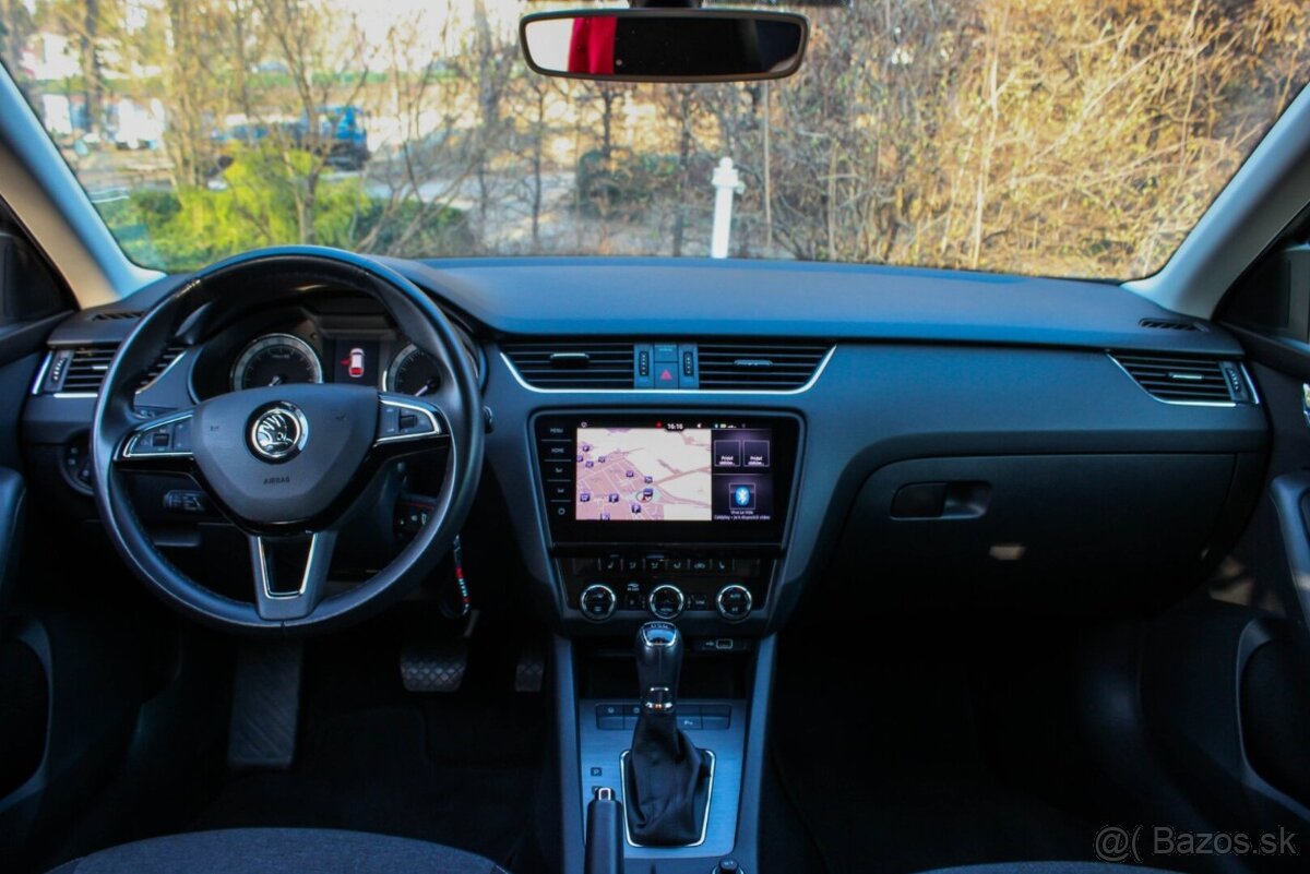 Škoda Octavia Combi 2.0 TDI Team DSG - 17