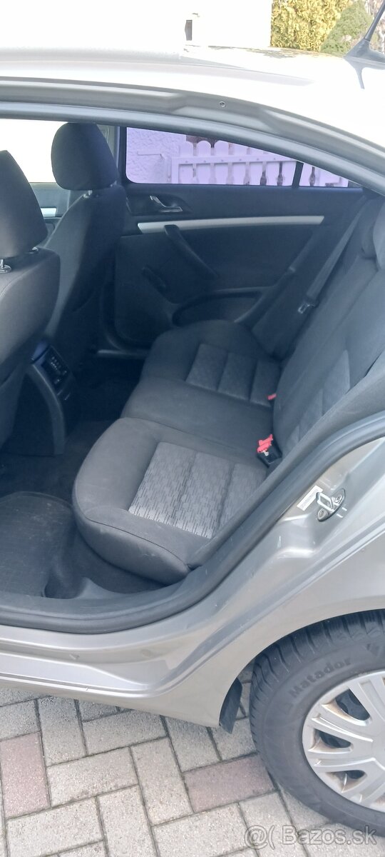 Predám Škoda Octavia II 1.6 TDI 77kW - 17