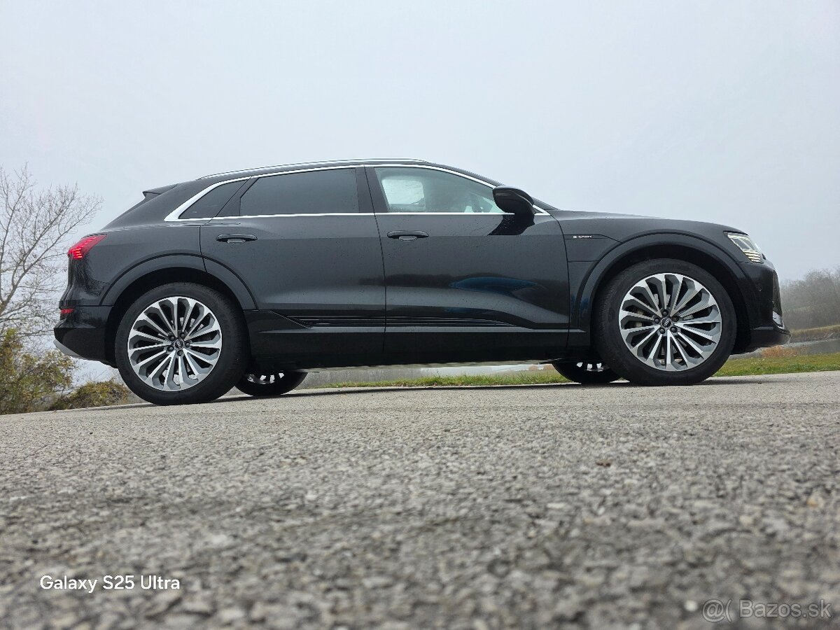 Audi e-tron 55 S-LINE 300 kW 408PS Quattro, Panoráma,Matrix - 17