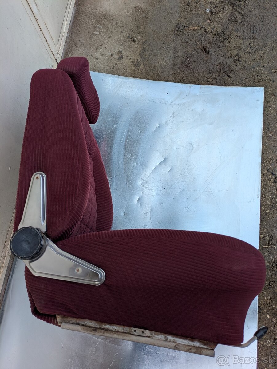 Predné sedačky Tatra 613 - 17