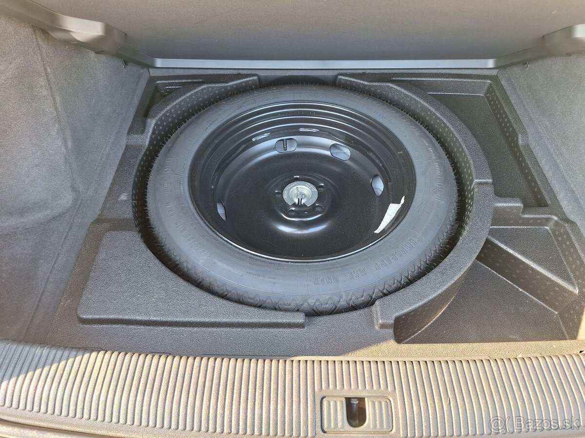 Audi Q3, 2,0TDi TOP STAV, 1.majitel - 17