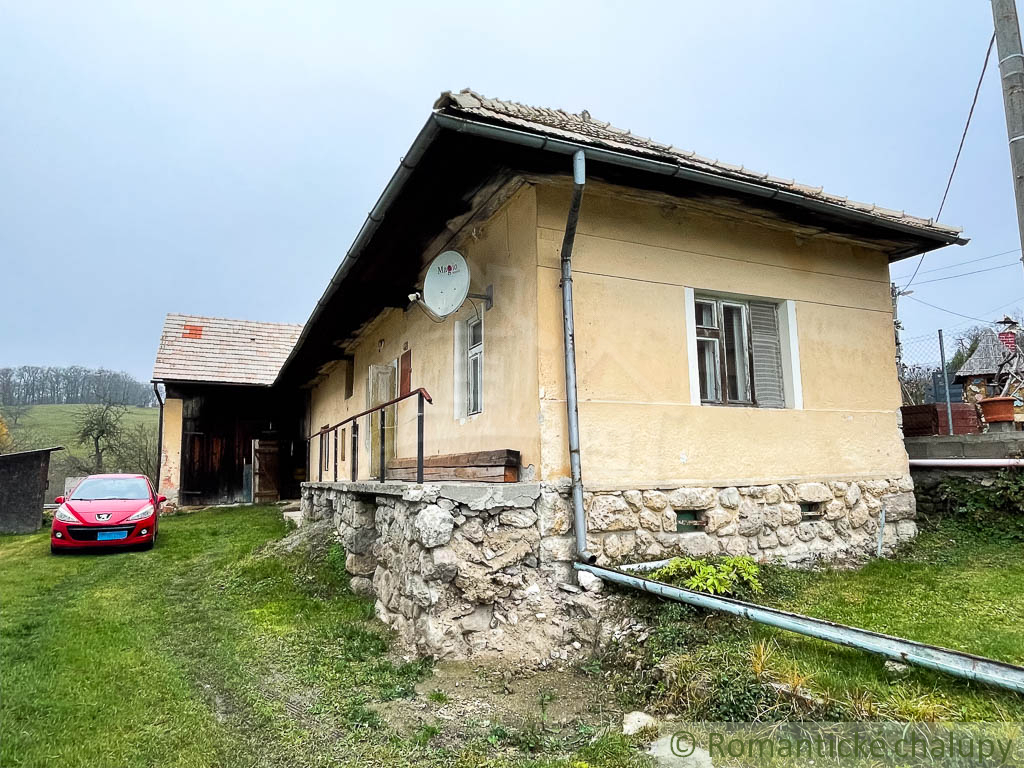 Rodinný dom / chalupa s veľkou záhradou v tichej obci Horn - 17