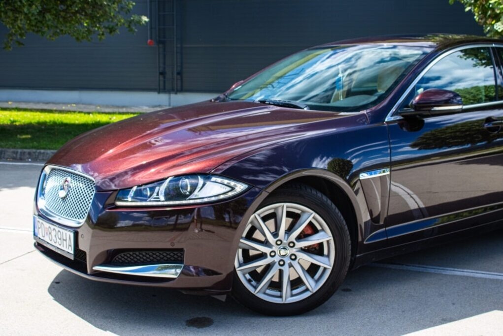 Jaguar XF 2.2D Premium Luxury - 17