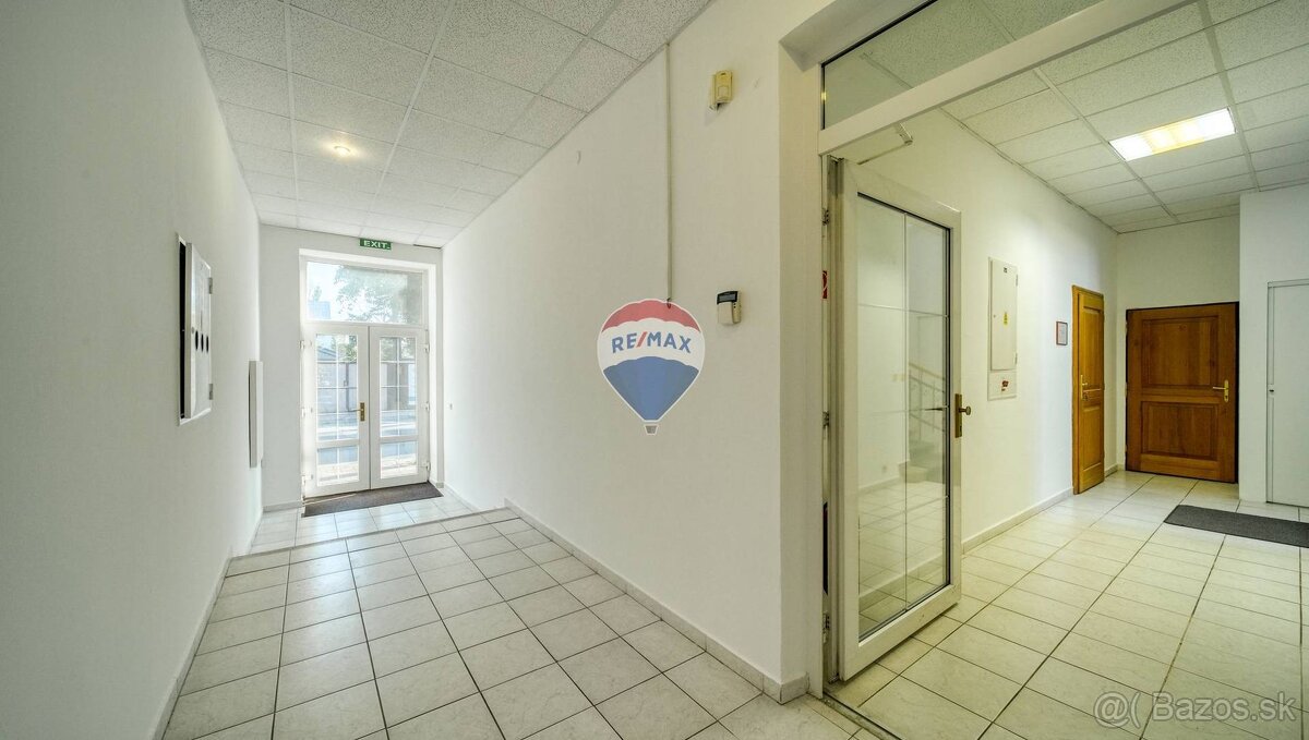 Administratívne priestory na prenájom v reprezentatívnej bud - 17