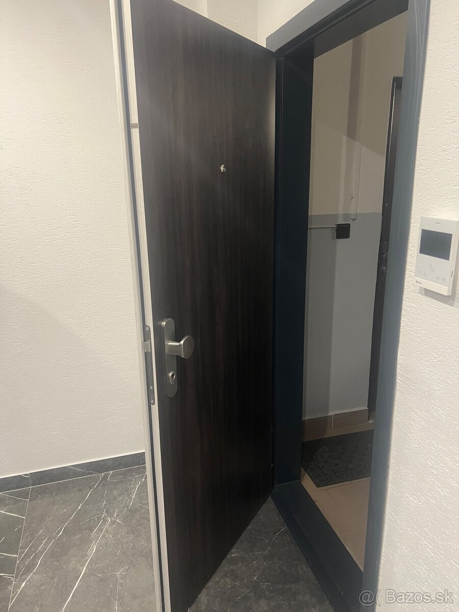 1,5 Izbovy byt nad jazerom - 17