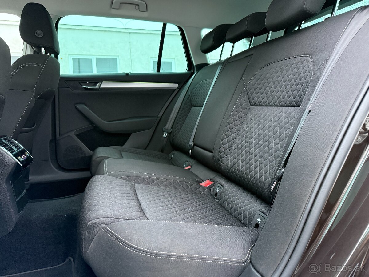 Skoda Superb Combi 2.0 TDI Style DSG - 17