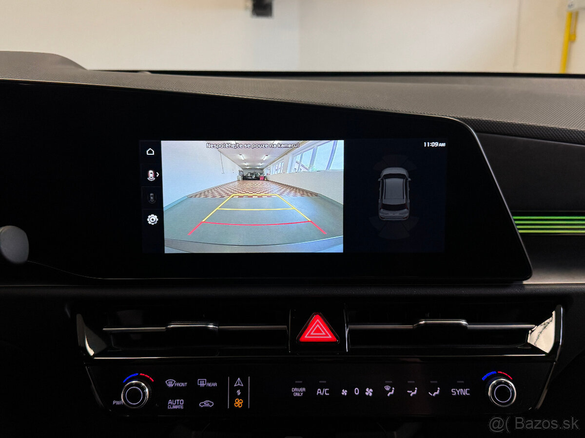 Kia e-Niro Baterie 64,8kWh Motor 150KW Style AT 5d rv11/2023 - 17