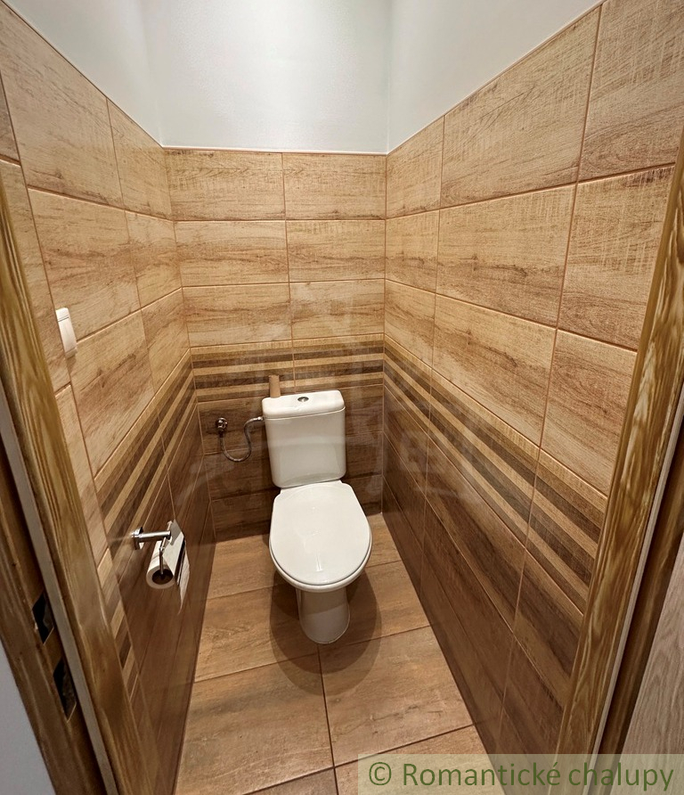 Priestranný rodinný dom v Kolárove – ideálne bývanie aj in - 17