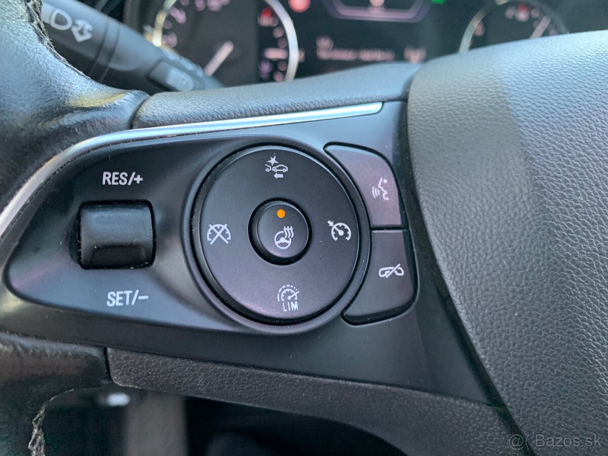 Opel Insignia 2.0 CDTI automat , sedan.125 kWt r.v.2020. DPH - 17