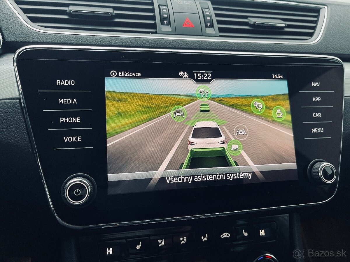 Škoda Superb Combi 2.0TDI Style 2021 - 17