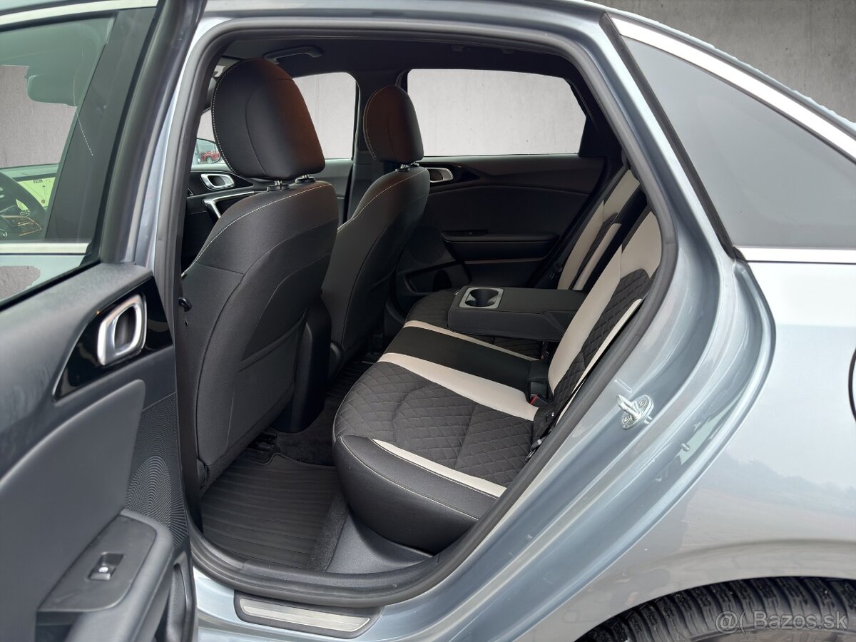 Kia Ceed 1.5 T-GDi GT-Line - 17