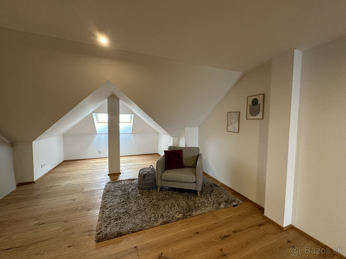 Exkluzívny 4-izbový byt na prenájom - 17