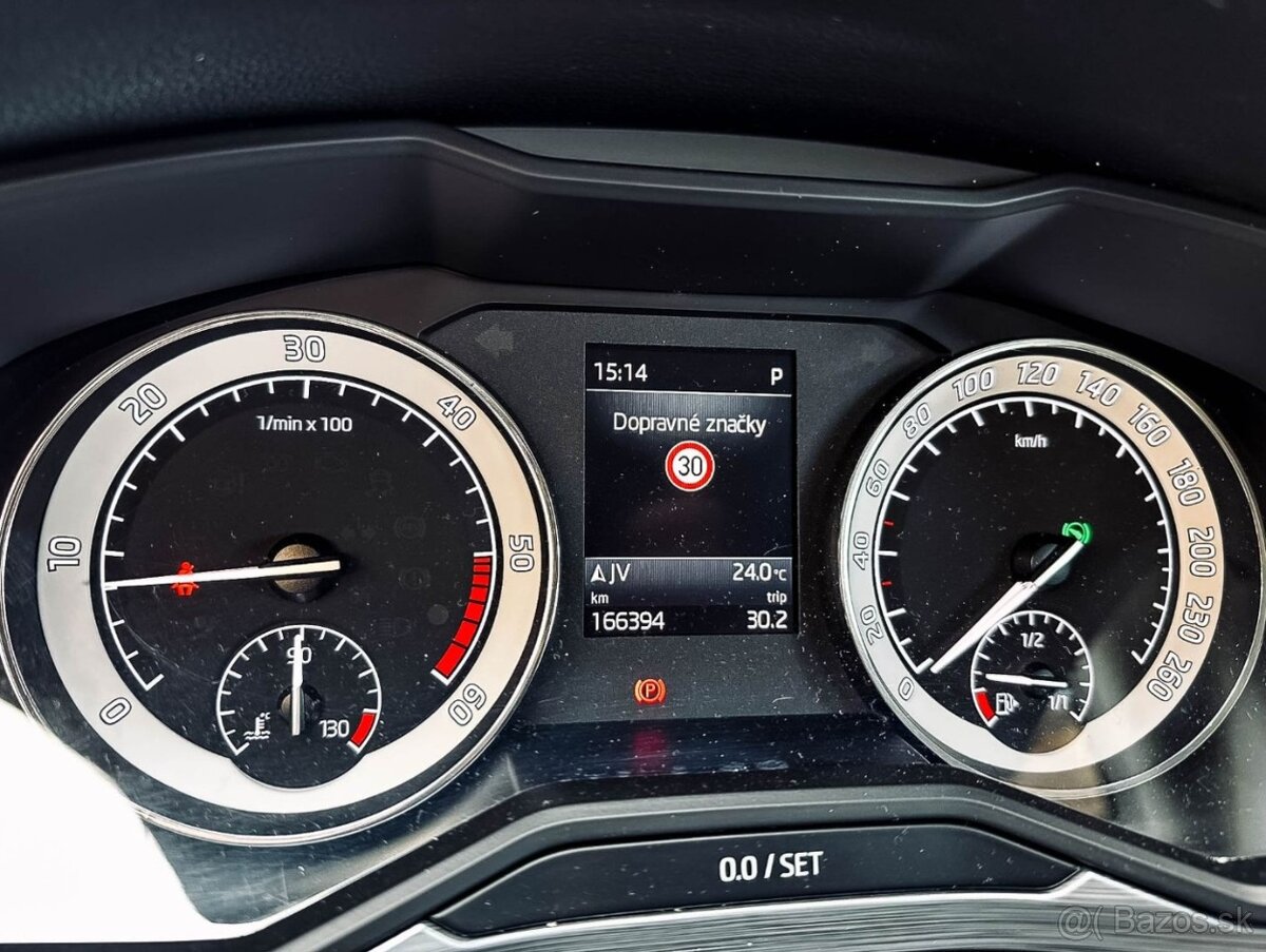 Škoda Superb 2.0 TDI SCR Style DSG - 17